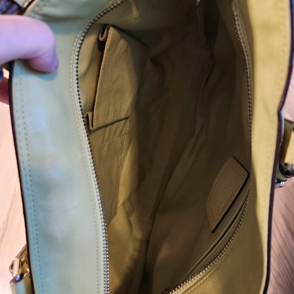 Coach Gallery East/West Green Leather Tote Bag Purse - Picture 11 of 12